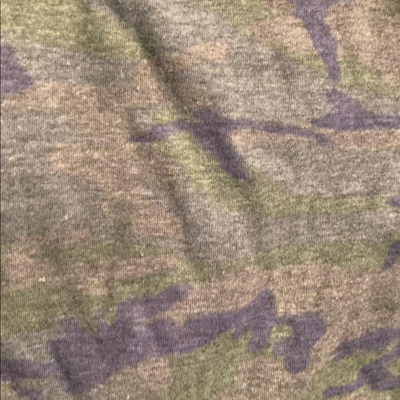 NEW-Woman’s Camouflage Easy Access Port TShirt -Green & Blue camouflage w/zipper - Picture 5 of 5